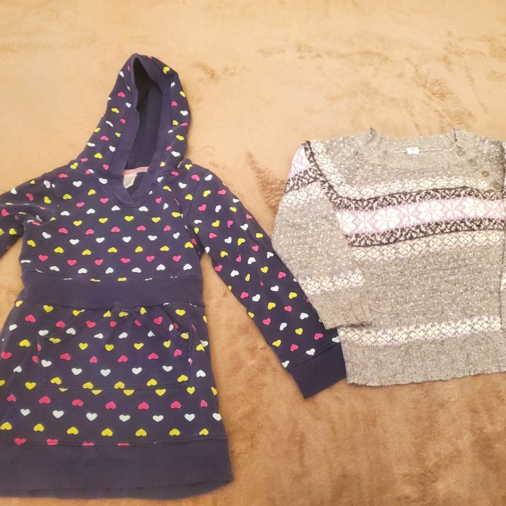 5t Carter's sweaters